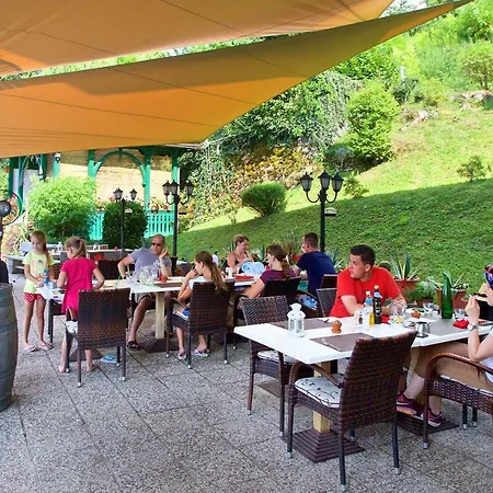 Vila Ajda Restavracija Dax بيت ضيافة بليد